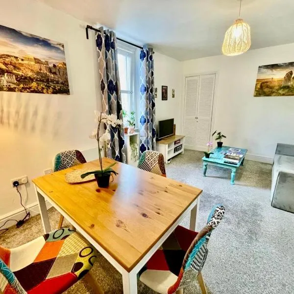 Viesnīca Cosy authentic flat in the heart of Galashiels pilsētā Clovenfords