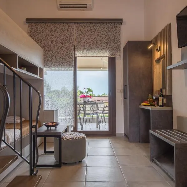 Chasapis Luxury Apartments&Studios, khách sạn ở Vourvourou