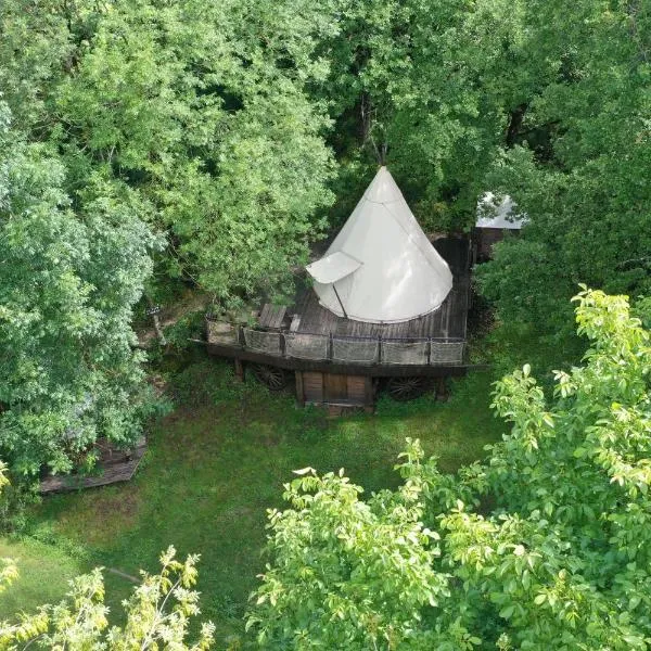 Le tipi à Marie, déconnectez- vous !!!, hotel v destinaci La Salvetat