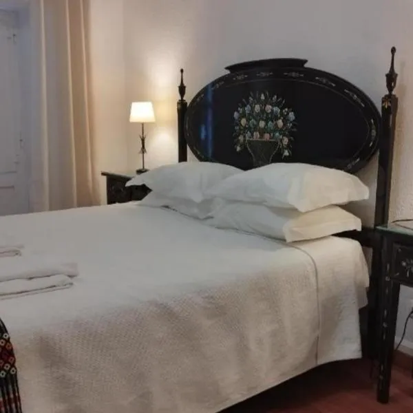 Mont' Sobro House Rooms I, hotel sa Évora