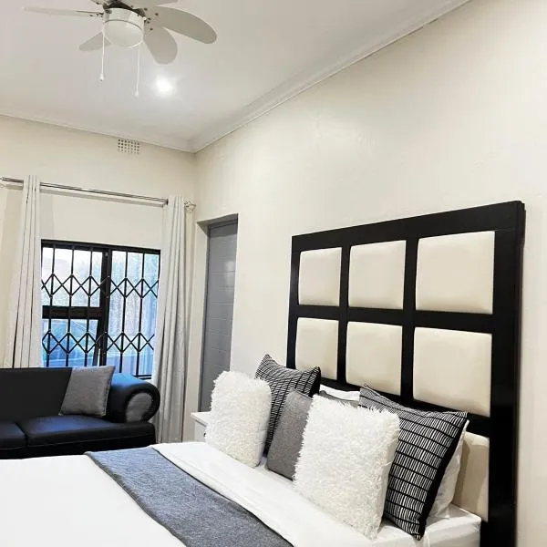 Montrose BnB, khách sạn ở Marina Beach