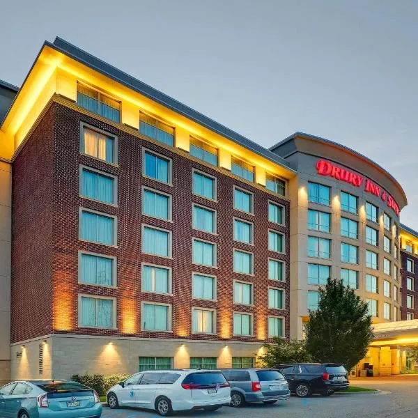 Drury Inn & Suites Grand Rapids, khách sạn ở Ada