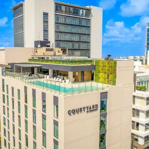 Courtyard by Marriott Santo Domingo Piantini, מלון בסנטו דומינגו