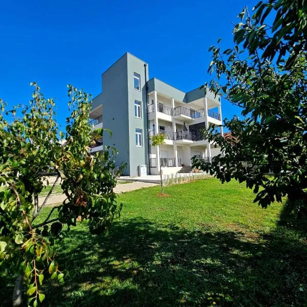 Apartments Royal Holiday, hotell i Bibinje