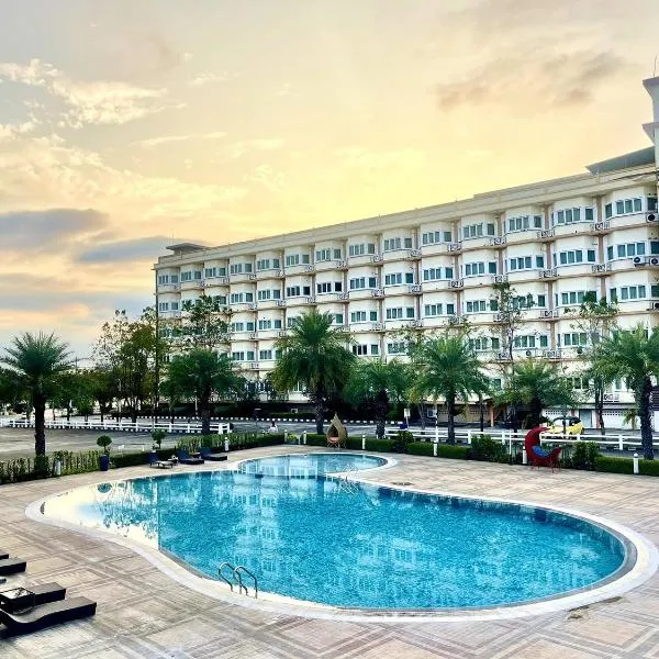 Siamgrand Hotel, hotelli kohteessa Ban Nong Bu