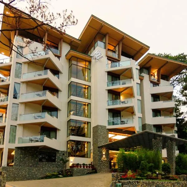 Grand Sierra Pines Baguio, hotel v mestu Camp John Hay