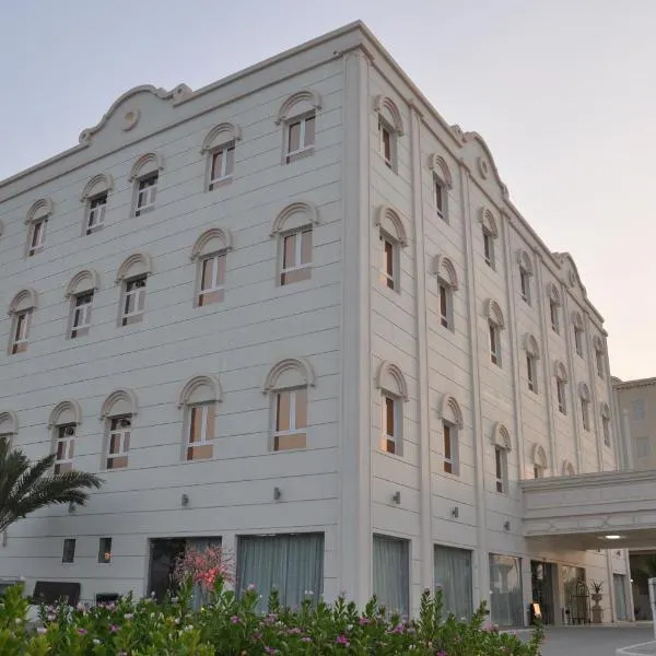 Royal Gardens Hotel, מלון בסוחאר