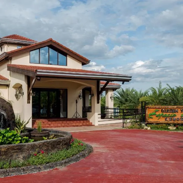 Espacio Verde Resort, hotel in Roxas City