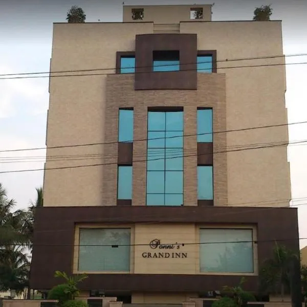 Ponnis Grand Inn, hotel in Tirumeshi