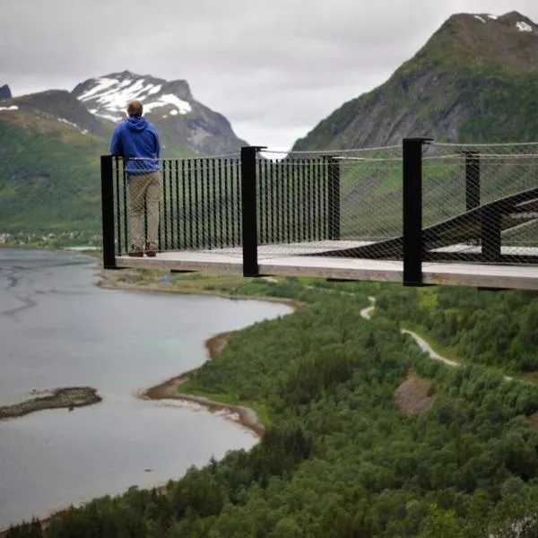 Senja Hotell, hotel in Finnsnes