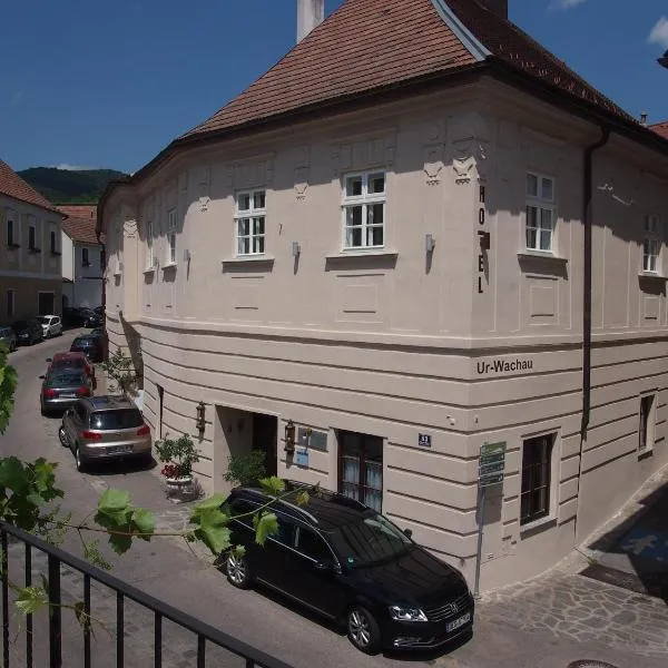 Boutique Hotel Ur-Wachau، فندق في سبيتز