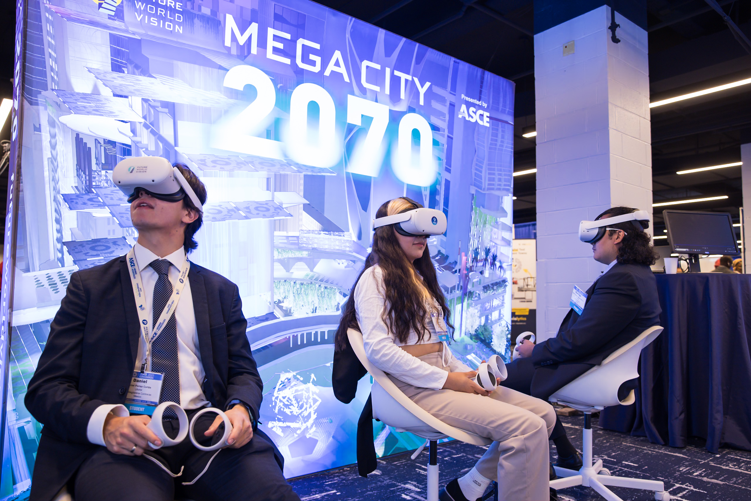 Younger Members enjoying the Future World Vision booth, photo by Jason Dixson Photography