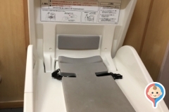 砂湯公衆トイレのオムツ替え台情報