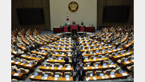 우원식, 여 의원에 “인사 안 하나”… 여, “쓸데 없는 소리”