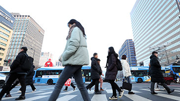 내우외환에 국내기업 경기전망, 2년 10개월째 부진…역대 최장