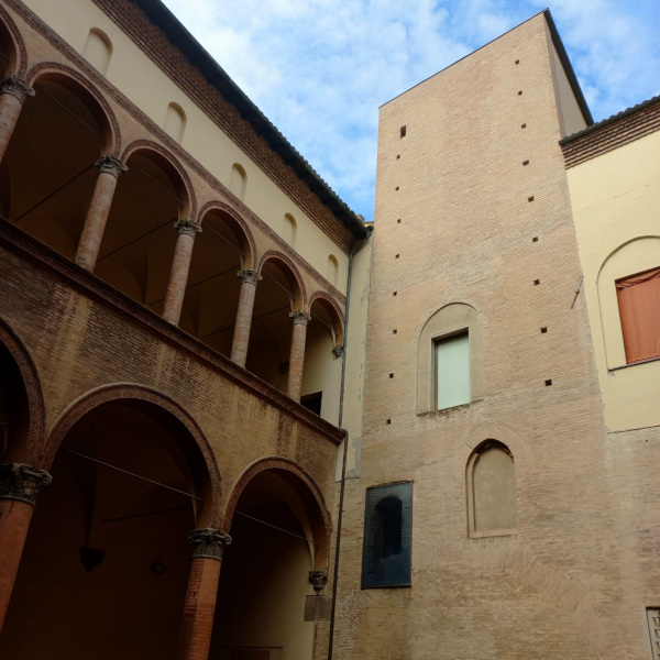 Bologna turrita