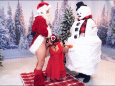 FROSTY THE SNOWMAN PORN PARODY gif