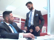 Office seduction; ; Hector de Silva & SEBASTIAN REISS 0325 7 gif