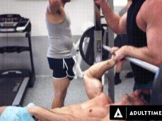 Bench press blowjob 0207 5 gif