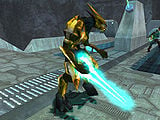 A Zealot with a Pelosus-pattern energy sword as it appears in Halo: Combat Evolved.