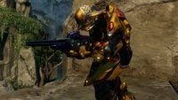 A Sangheili in Halo 2: Anniversary's multiplayer wearing a combat harness.