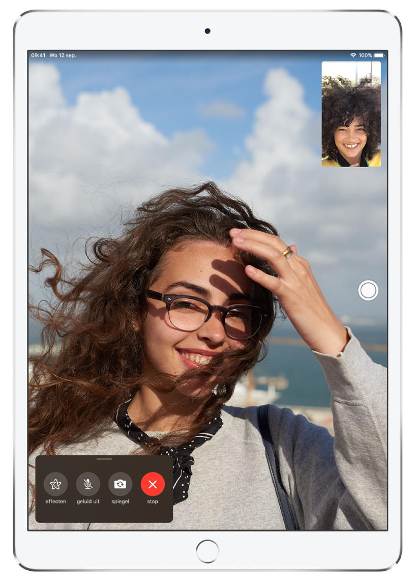 De FaceTime-app met daarin een gesprek dat aan de gang is.