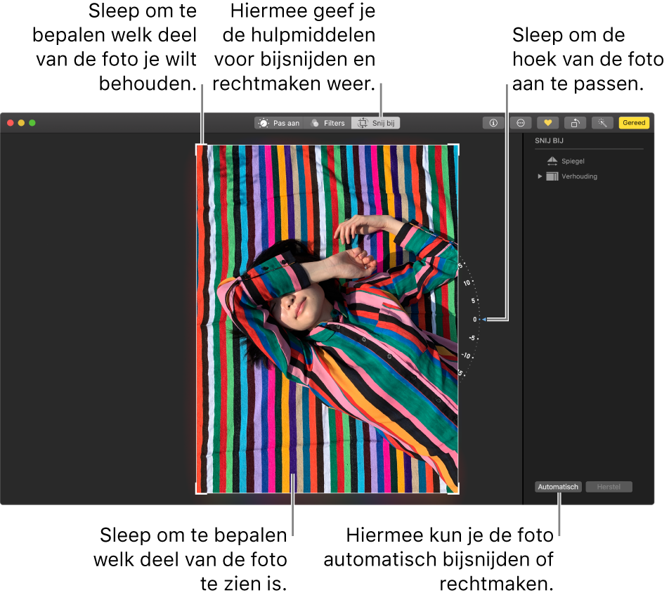 Een foto in de bewerkingsweergave met opties voor bijsnijden en rechtmaken.