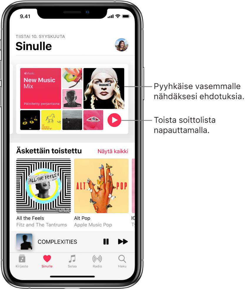 Sinulle-näytössä näkyy yläreunassa New Music Mix -soittolista. Soittolistan oikeaan alakulmaan tulee näkyviin Toista-painike. Alla on Äskettäin toistetut -osio, jossa näkyy kaksi albumin kansikuvaa.