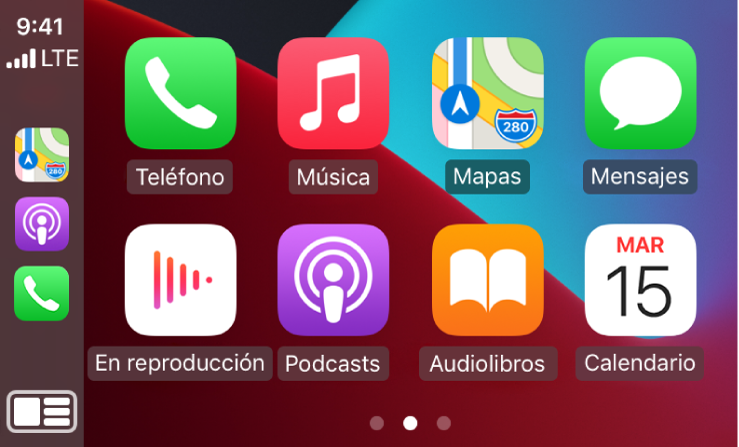 Pantalla de inicio de CarPlay mostrando Teléfono, Música, Mapas, Mensajes, Ahora Suena, Podcasts, Audiolibros y Calendario.