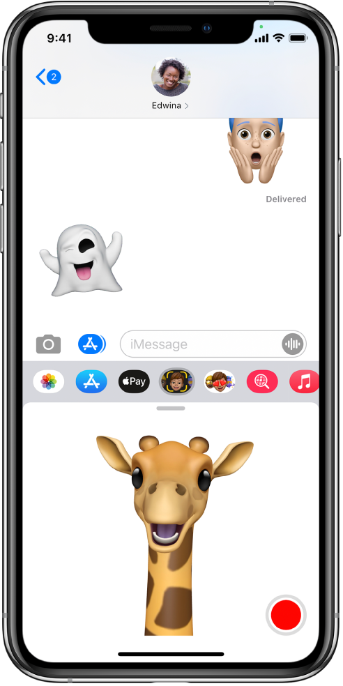 „Messages“ pokalbis su pasirinktu „Memoji“, kuris parengtas įrašyti prieš siunčiant.