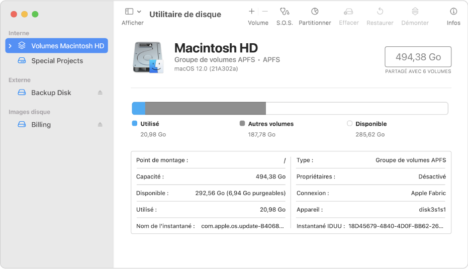 Fenêtre Utilitaire de disque où la présentation Afficher uniquement les volumes est sélectionnée. La barre latérale à gauche affiche deux volumes internes, un volume externe et un volume d’image disque. La sous-fenêtre à droite affiche les informations du volume sélectionné.