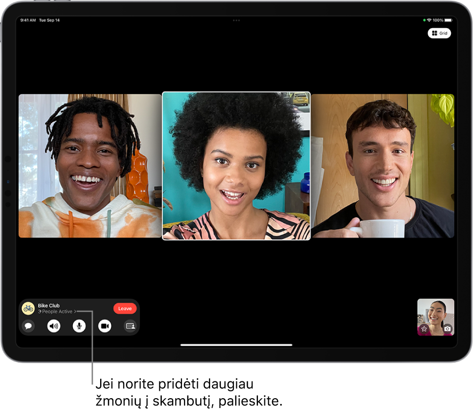 Grupinis „FaceTime“ skambutis su keturiais dalyviais, įskaitant iniciatorių. Kiekvienas dalyvis rodomas atskirame langelyje.