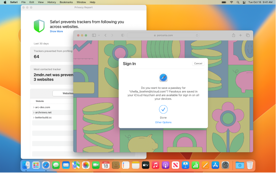 سطح مكتب Mac يعرض نافذتين مفتوحتين: تقرير الخصوصية في سفاري ونافذة سفاري تعرض مربع حوار تسجيل الدخول يسأل عما إذا كان المستخدم يريد حفظ مفتاح المرور أم لا.