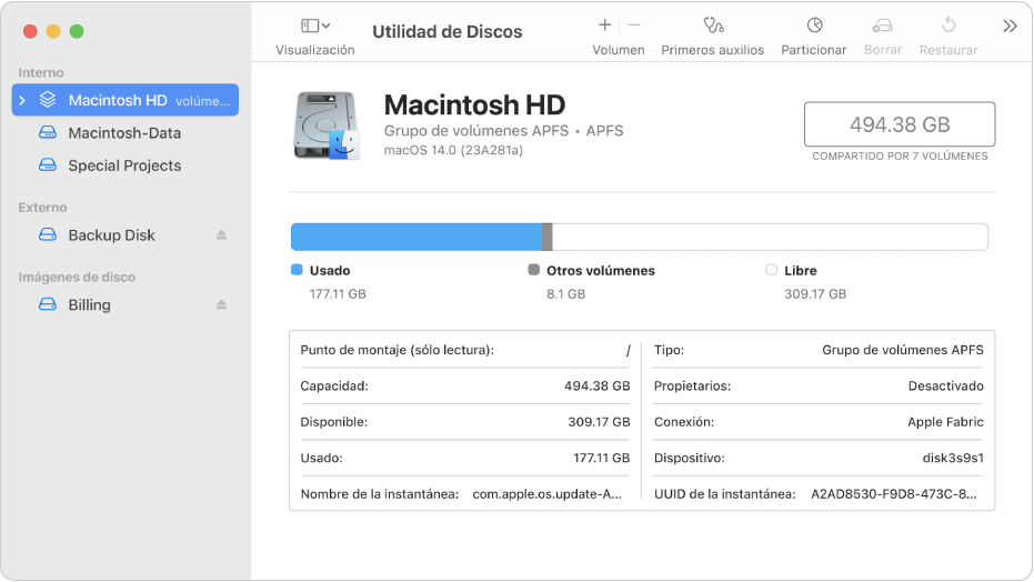 La ventana Utilidad de Discos con la visualización “Mostrar sólo los volúmenes” seleccionada. La barra lateral a la izquierda muestra dos volúmenes internos, un volumen externo y un volumen de imagen de disco. El lado derecho de la ventana muestra detalles sobre el volumen seleccionado.