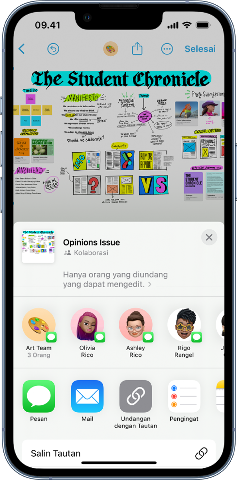 iPhone dengan app Freeform dan pilihan kolaborasinya terbuka.