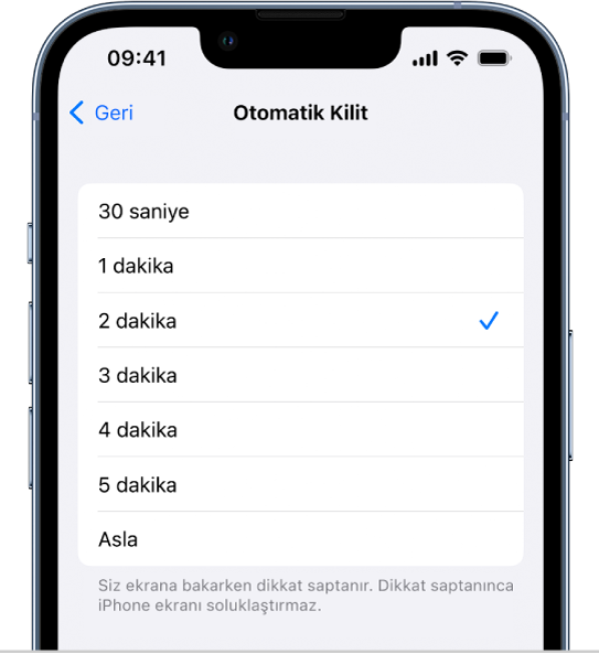 iPhone otomatik olarak kilitlenmeden önceki sürenin uzunluğuyla ilgili ayarlar ile Otomatik Kilit ekranı.