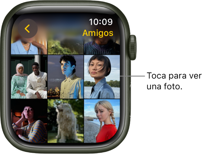 La pantalla principal de la app Fotos en el Apple Watch con varias fotos en una cuadrícula.