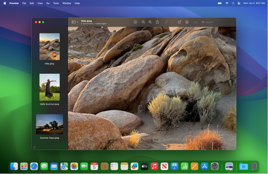 Ein Mac-Schreibtisch im Dunkelmodus mit einem dunklen App-Fenster, dem Dock und der Menüleiste (alle ebenfalls dunkel).