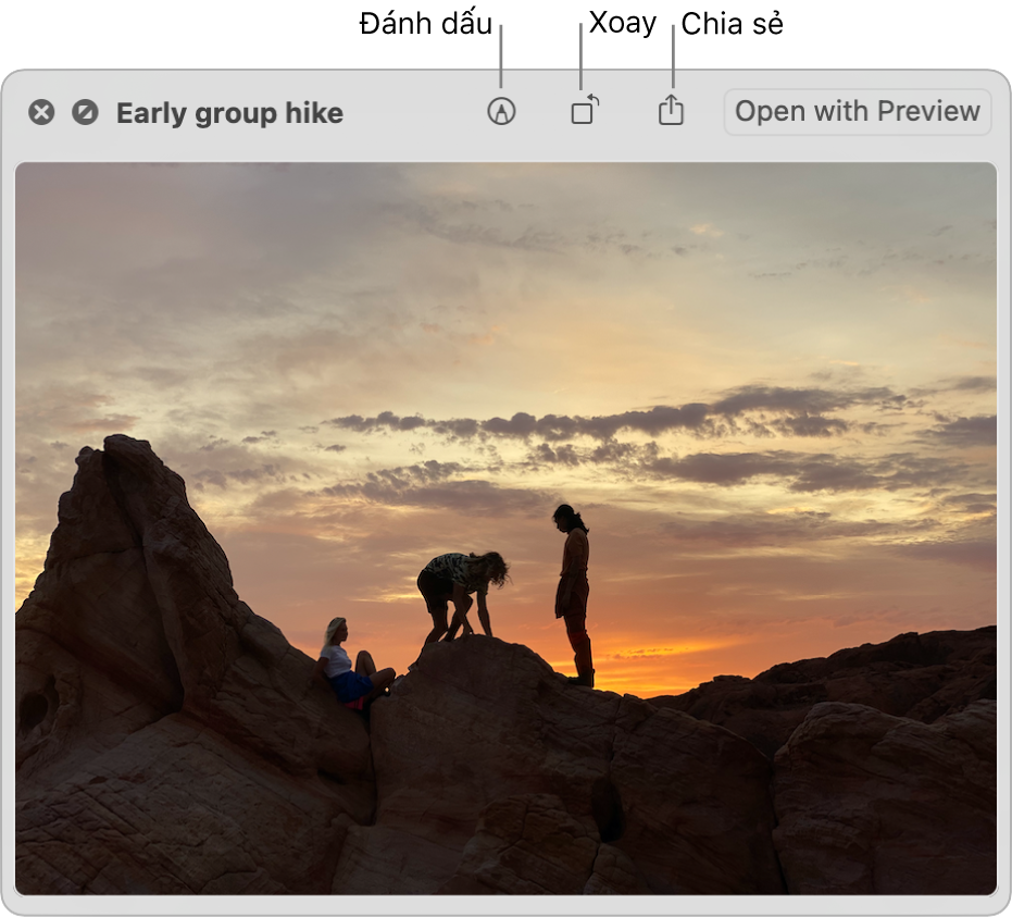 Một hình ảnh trong cửa sổ Xem nhanh với các nút để đánh dấu, xoay hoặc chia sẻ hình ảnh hoặc mở hình ảnh đó trong ứng dụng Xem trước.