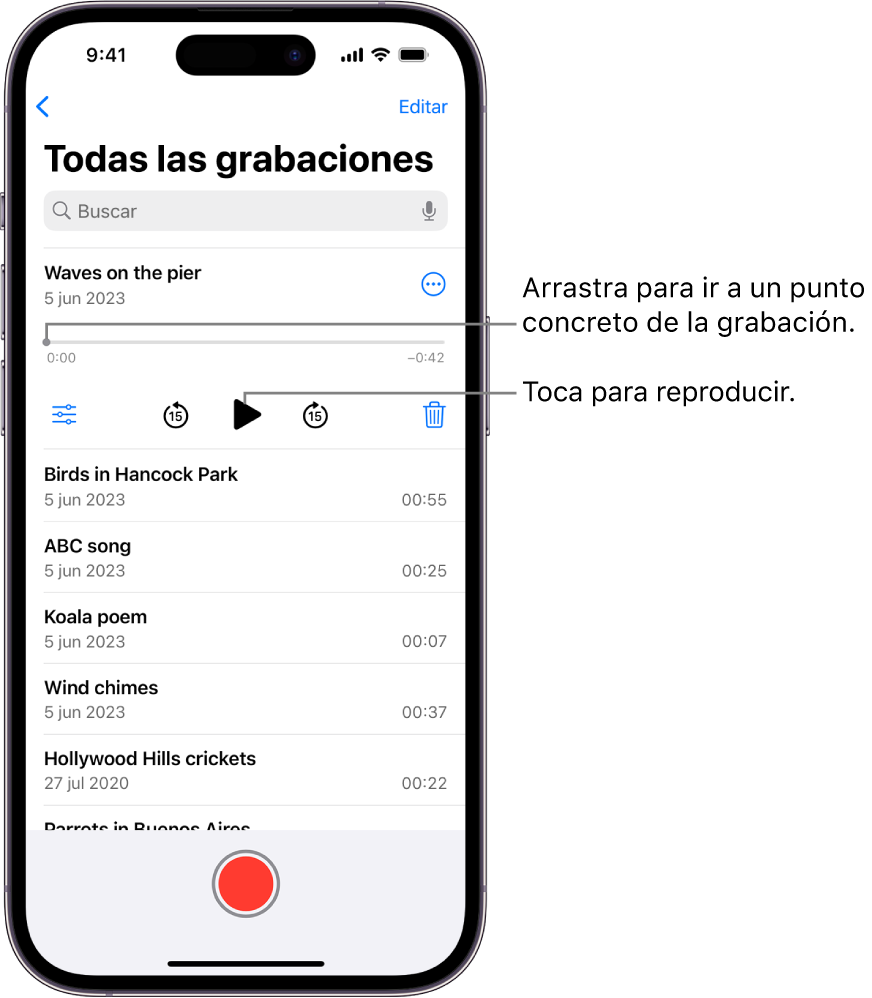 Pantalla de lista de Notas de Voz con una grabación seleccionada arriba. La línea de tiempo de la grabación tiene un cursor de reproducción, que puedes arrastrar para ir a un punto determinado de la grabación. Los controles de reproducción están debajo de la línea de tiempo.