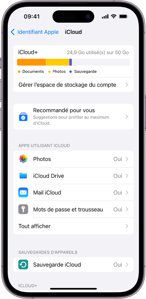 L’écran des réglages iCloud montrant l’indicateur d’espace de stockage d’iCloud et une liste d’apps et de fonctionnalités pouvant être utilisées avec iCloud, notamment Photos, iCloud Drive et Mail iCloud.