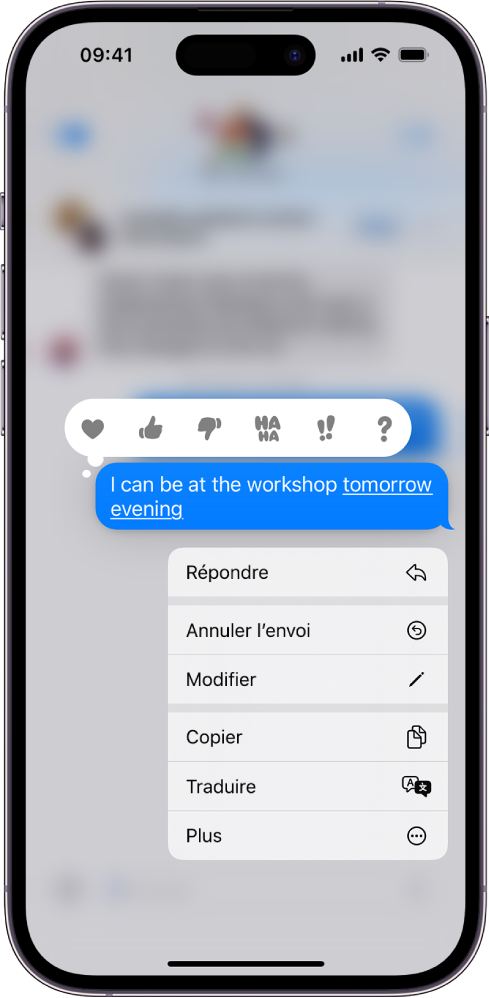 Un message texte dans Messages sur lequel le menu annuler l’envoi et modifier est visible. Le reste de la conversation est floué, sauf le texte précis qui est sélectionné.