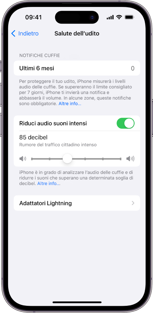 La schermata di “Salute dell’udito” che mostra il numero di notifiche inviate negli ultimi 6 mesi, l’impostazione “Riduci audio suoni intensi”, un cursore per modificare il livello massimo dei decibel e il limite di decibel selezionato di 85 decibel.