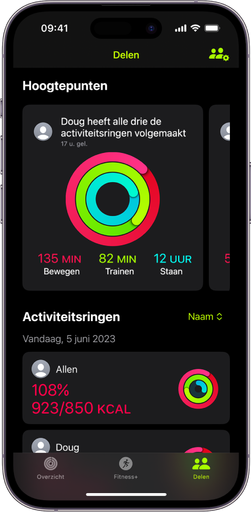 Het scherm 'Delen' in Conditie, waarin de activiteitsringen en activiteitoverzichten van de gebruiker met vrienden worden gedeeld.