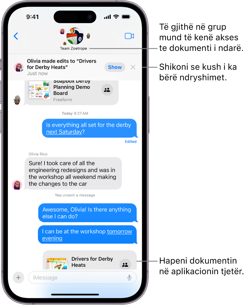 Një bisedë grupi në Messages duke përfshirë një ftesë bashkëpunimi dhe përditësime në krye të dritares së bisedës.