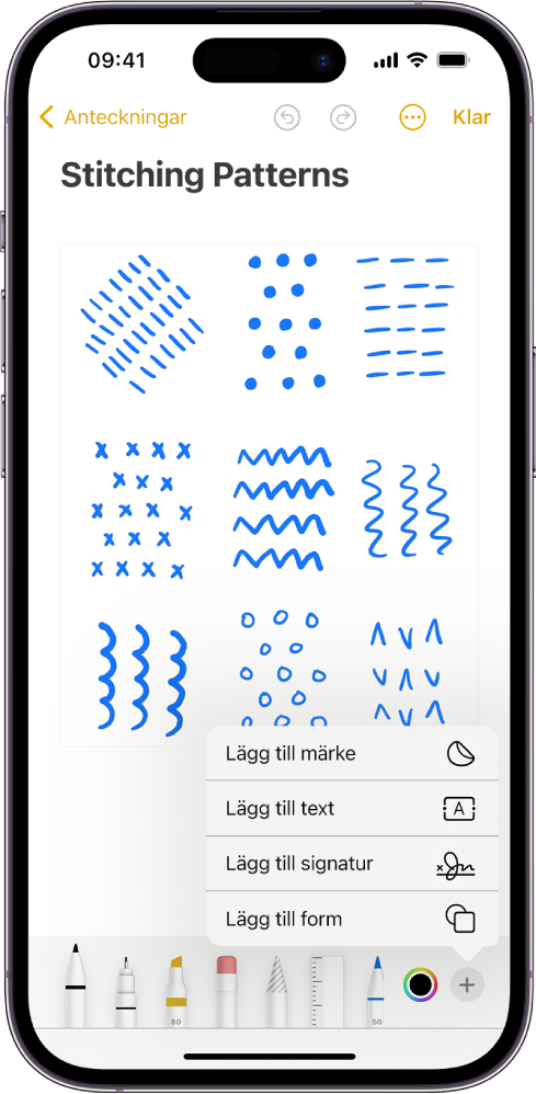 Märkningsverktygsfältet är öppet i nederkanten på en anteckning i appen Anteckningar och Lägg till-knappen i nedre högra hörnet är vald. Följande alternativ är tillgängliga i Lägg till-menyn: Lägg till märke, Lägg till text och Lägg till form.