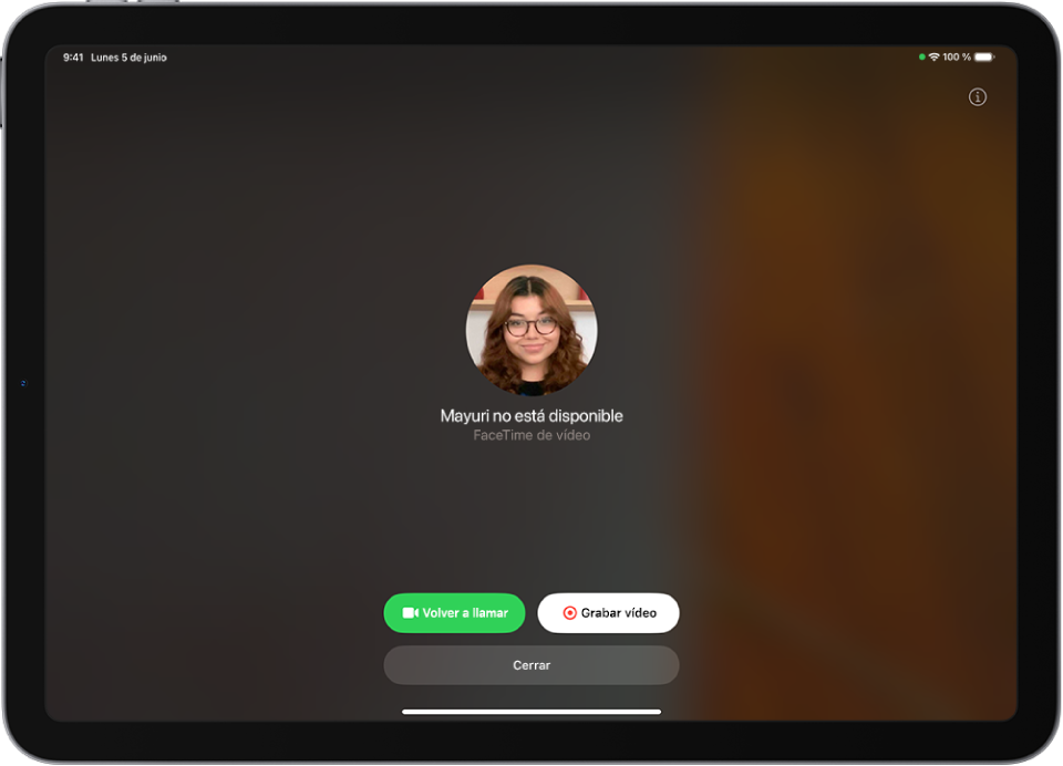 Pantalla “Grabar vídeo” que muestra que la persona a la que se ha llamado no está disponible. La pantalla incluye el botón “Volver a llamar” y el botón “Grabar vídeo” que puedes tocar para grabar un mensaje de vídeo.