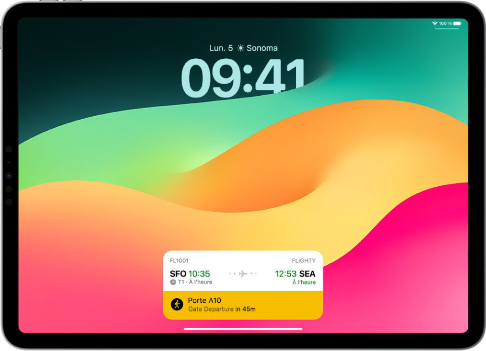 Écran verrouillé d’un iPad avec comme activité en direct l’outil de suivi des vols d’une compagnie aérienne présentant les horaires de vol ainsi que l’intervalle de départ prévu pour un vol dont l’utilisateur effectue le suivi.