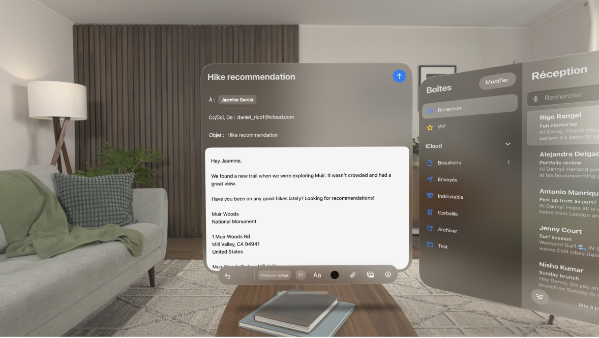L’app Mail sur l’Apple Vision Pro, présentant un brouillon d’e-mail avec la boîte de réception sur le côté.