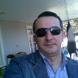 Vitaliy, 44, 